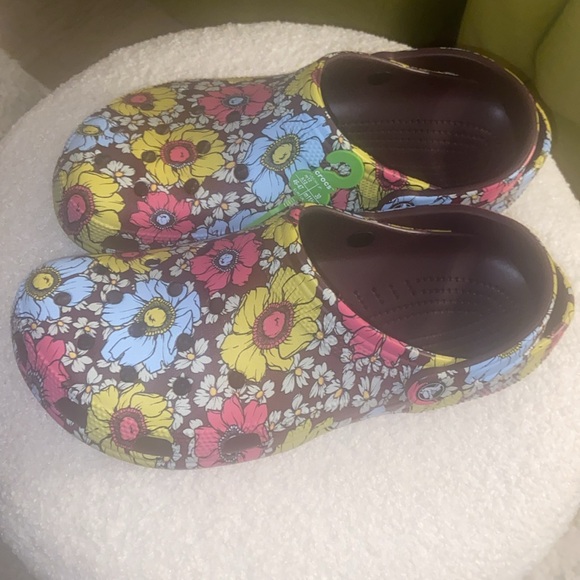 12 🔖 CROCS Classic Retro Floral Clog #208954 RARE - Picture 8 of 12